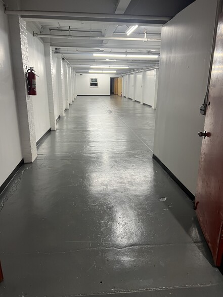 1100 River St, Ridgefield, NJ à louer - Photo intérieure - Image 3 de 7