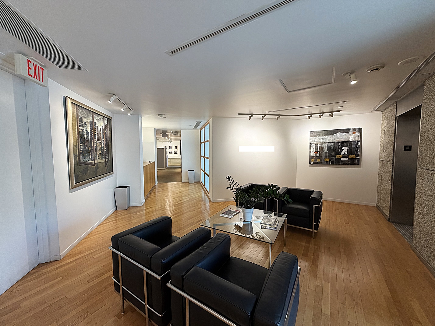 2100 Ponce De Leon Blvd, Coral Gables, FL for lease Interior Photo- Image 1 of 14