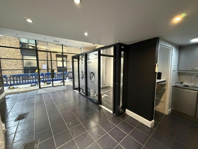 34A Shad Thames, London for sale - Building Photo - Image 3 of 6