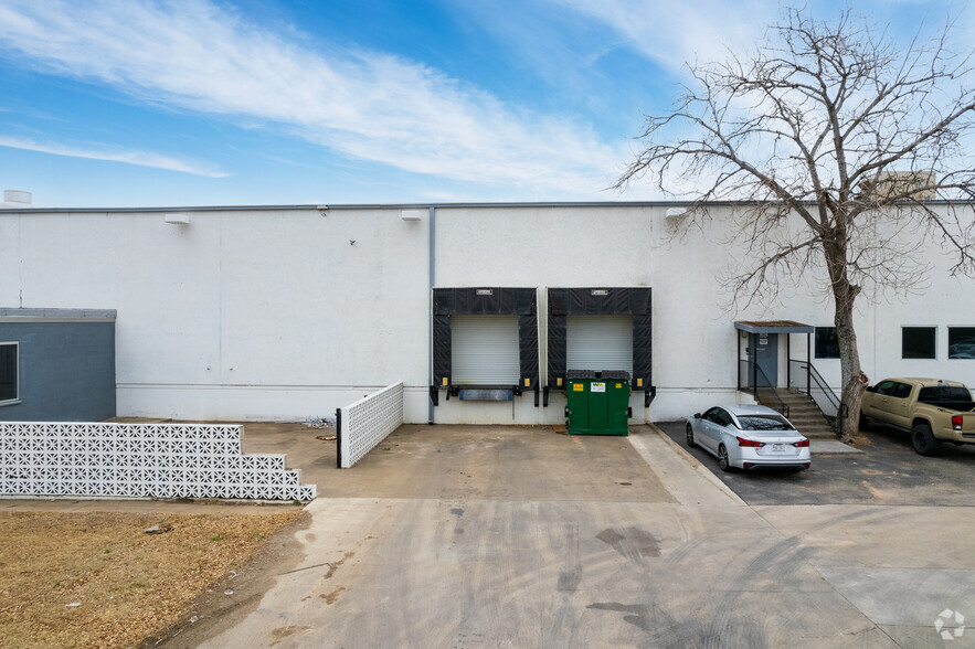 301 E Risinger Rd, Fort Worth, TX for lease - Building Photo - Image 2 of 7