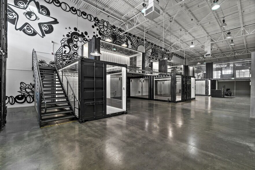 7620 NW 25th St, Miami, FL à vendre - Photo intérieure - Image 2 de 191