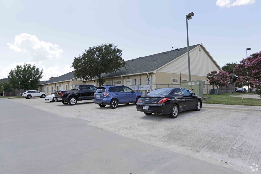 4695 N Colony Blvd, The Colony, TX à louer - Photo du bâtiment - Image 3 de 16