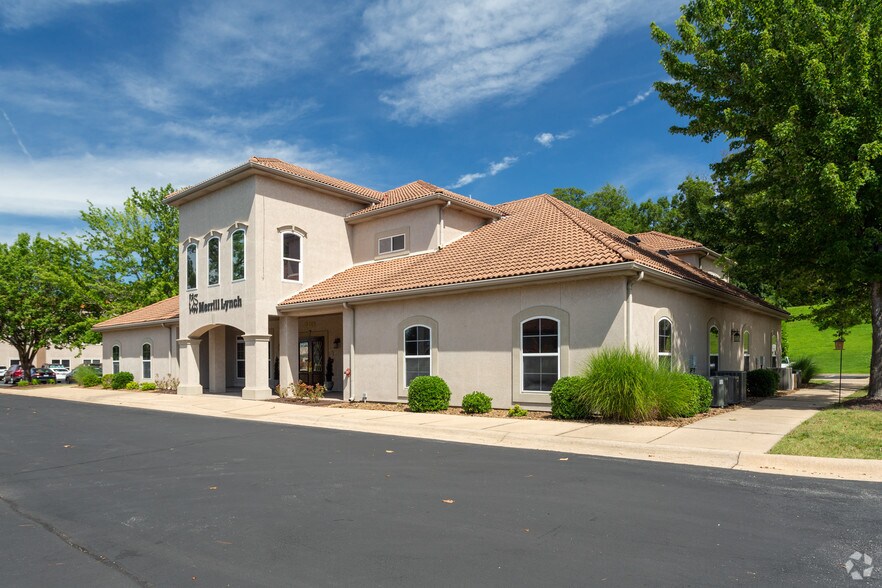 5209 Village Pky, Rogers, AR à vendre - Photo du bâtiment - Image 2 de 3