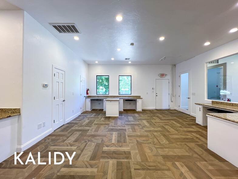 14909 N Kelly Ave, Edmond, OK for sale - Building Photo - Image 2 of 54