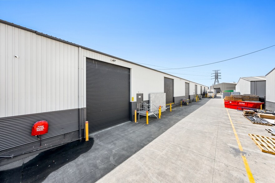 50 Raubers Rd, Brisbane for lease - Building Photo - Image 3 of 5
