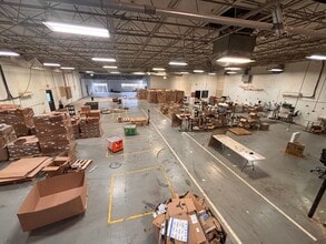 1202 Thomas Beck Rd, Des Moines, IA for lease Interior Photo- Image 2 of 7