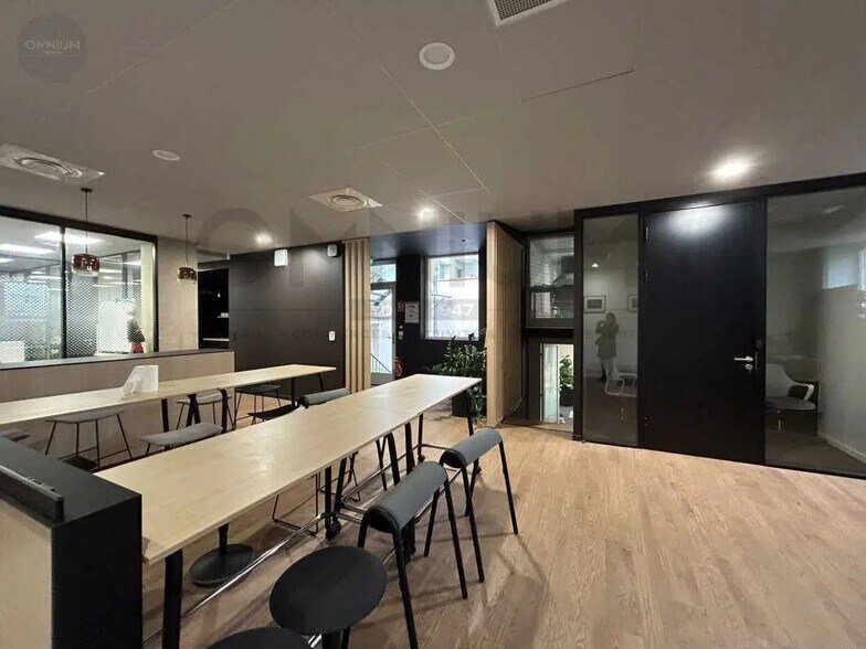 Bureau dans Lyon à louer - Photo du bâtiment - Image 2 de 13