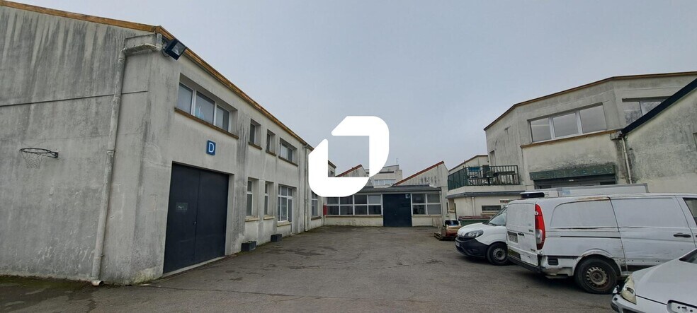 Flex dans Montreuil à louer - Photo du bâtiment - Image 2 de 5
