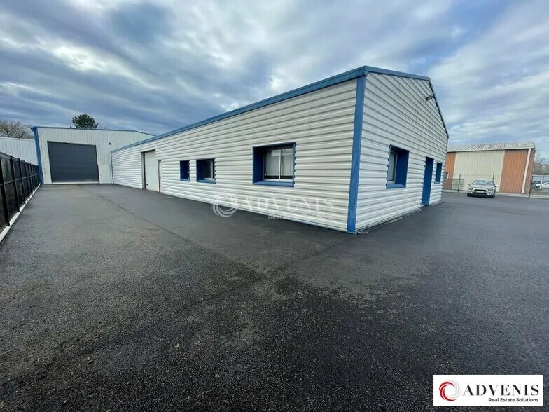 Flex in Cestas for lease - Building Photo - Image 2 of 8