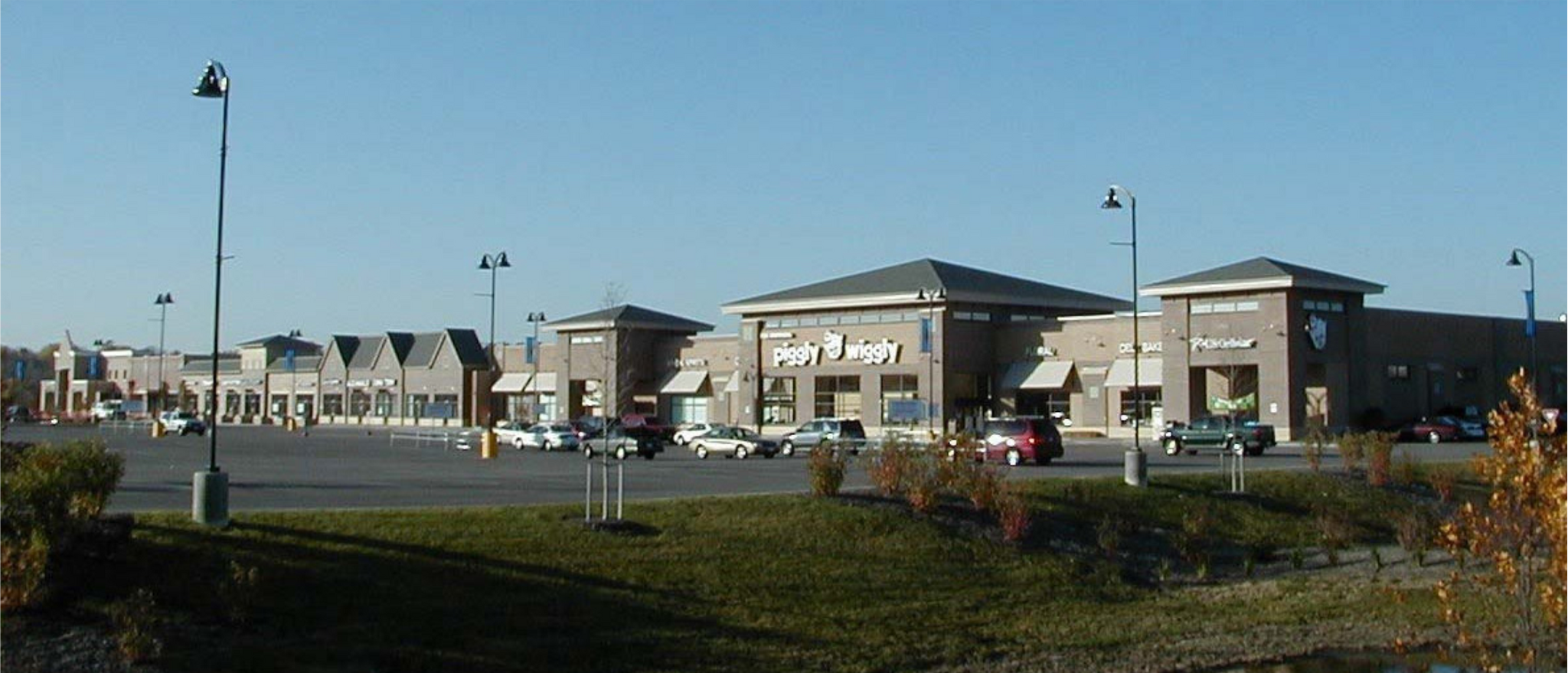 1280-1300 Brown St, Oconomowoc, WI à louer Photo du bâtiment- Image 1 de 5