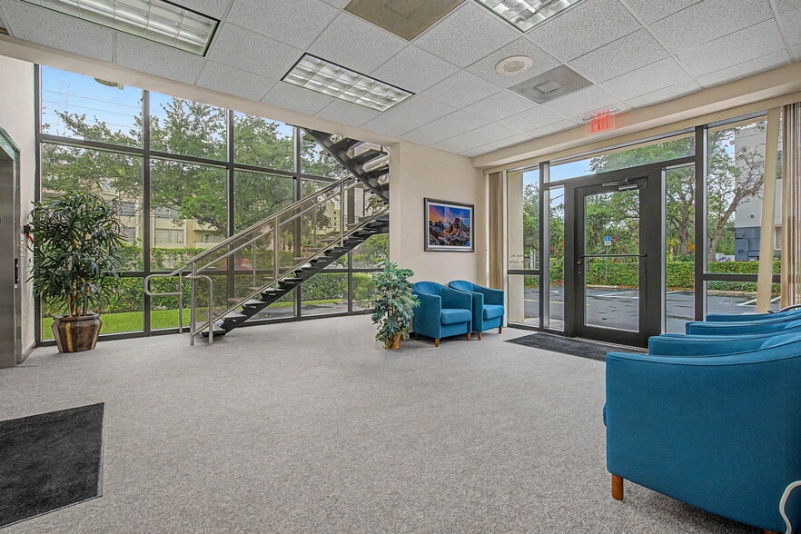 9440 SW 77th Ave, Miami, FL for sale - Lobby - Image 3 of 25