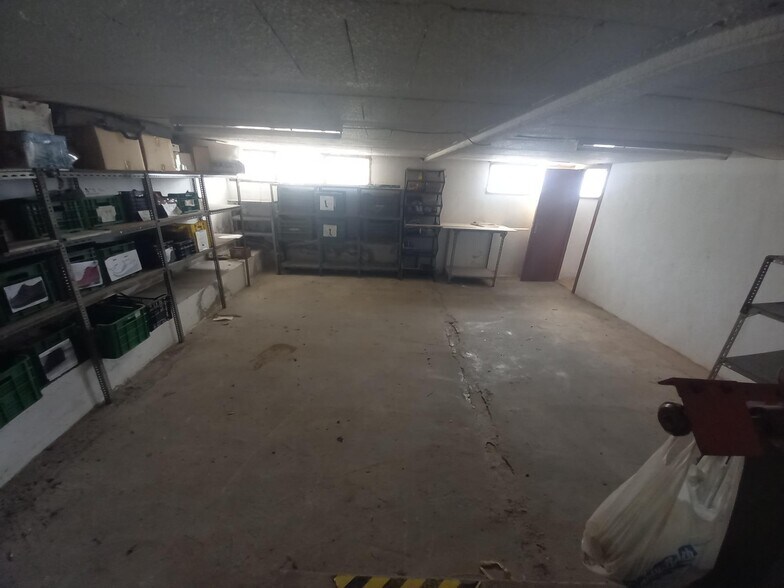 Industrial in Alicante for lease - Interior Photo - Image 3 of 15