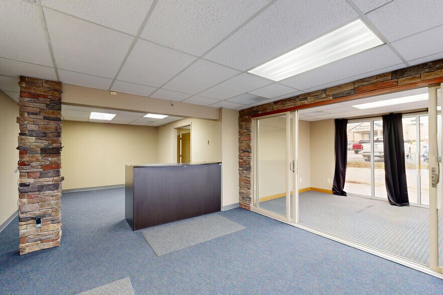 S S. 144th Industrial/ Flex space, Omaha, NE à louer - Numérisation 3D de Matterport - Image 2 de 3