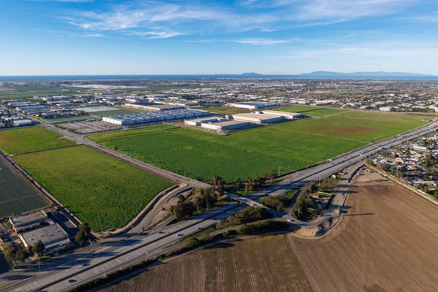 Gonzales rd, Oxnard, CA à vendre - Aérien - Image 2 de 4