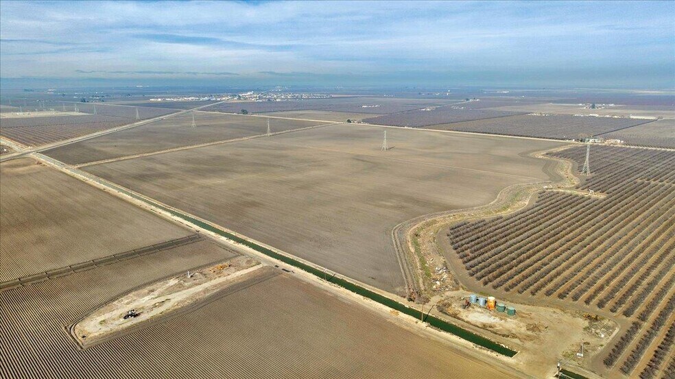 9460 S Yuba Ave, San Joaquin, CA à vendre - Aérien - Image 1 de 15