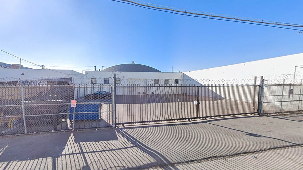 2341 E 8th St, Los Angeles, CA for sale - Building Photo - Image 2 of 3