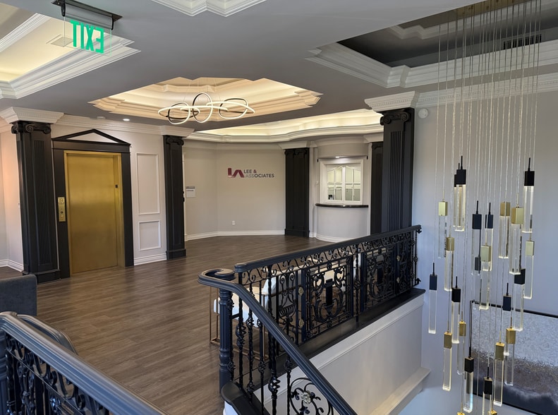 5707 Corsa Ave, Westlake Village, CA for lease - Interior Photo - Image 2 of 8