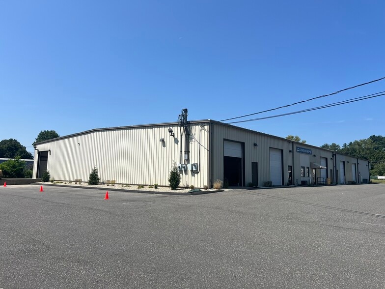 211 Hartford Tpke, Tolland, CT for lease - Building Photo - Image 2 of 7