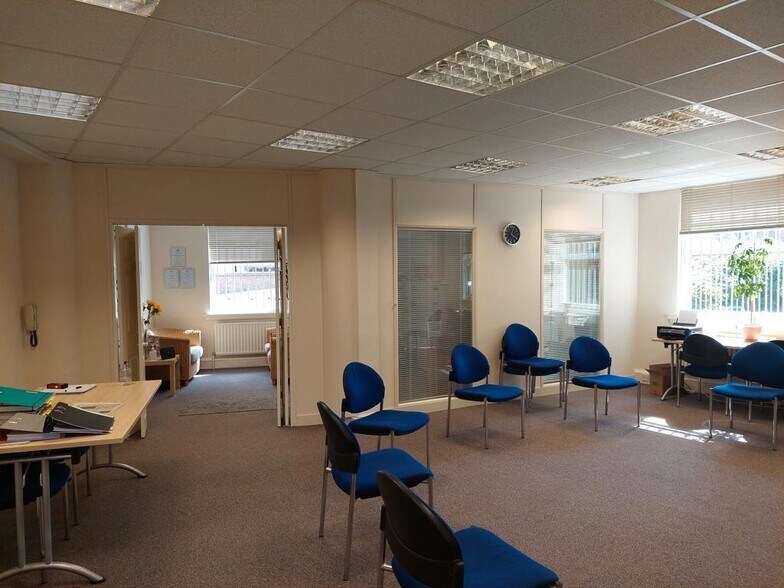 St Philips Courtyard, Birmingham à louer - Photo du bâtiment - Image 3 de 28