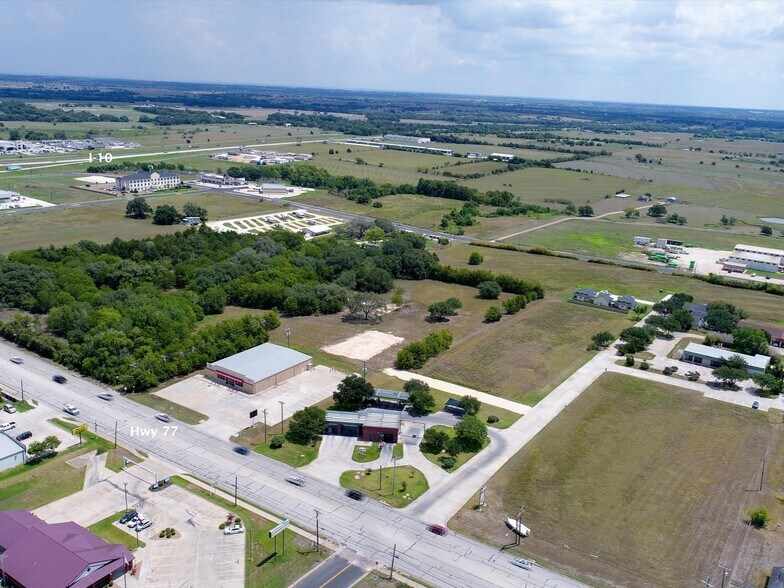 82 N Kessler Ave, Schulenburg, TX for sale - Building Photo - Image 3 of 21