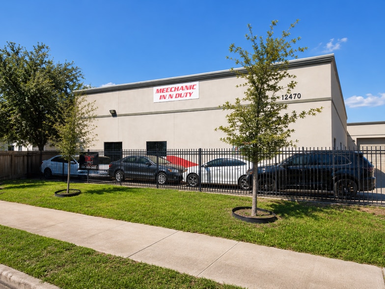 12462-12470 W Bellfort Blvd, Houston, TX à louer - Photo du bâtiment - Image 2 de 9