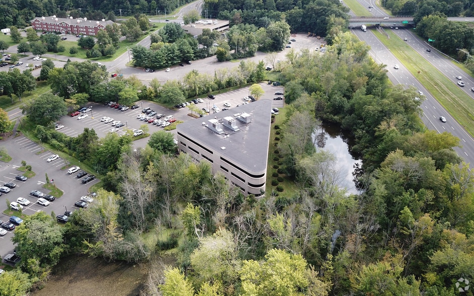 20 Batterson Park Rd, Farmington, CT for lease - Aerial - Image 3 of 6