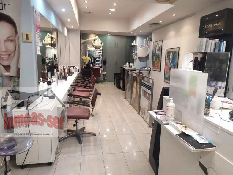 Retail in Barcelona, Barcelona for lease - Interior Photo - Image 2 of 5