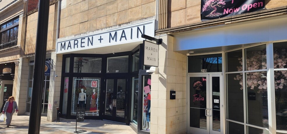 217-219 N Main St, Greenville, SC for lease - Building Photo - Image 3 of 7