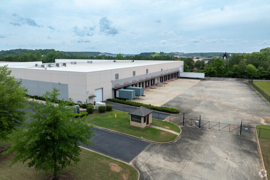 241 Commercial Park Cir, Calera, AL à louer - Photo du bâtiment - Image 3 de 18