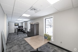 198-202 Benton Dr, East Longmeadow, MA for lease Interior Photo- Image 2 of 15