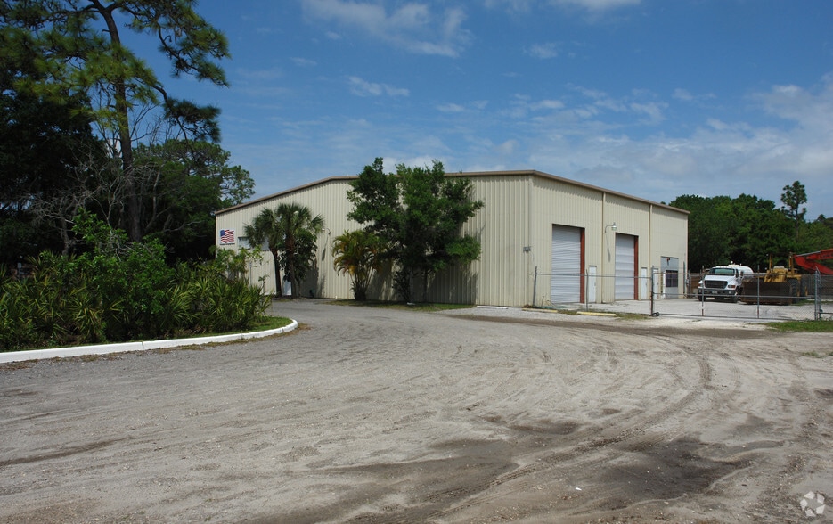 6995 N 90th Ave, Pinellas Park, FL for lease - Primary Photo - Image 1 of 16
