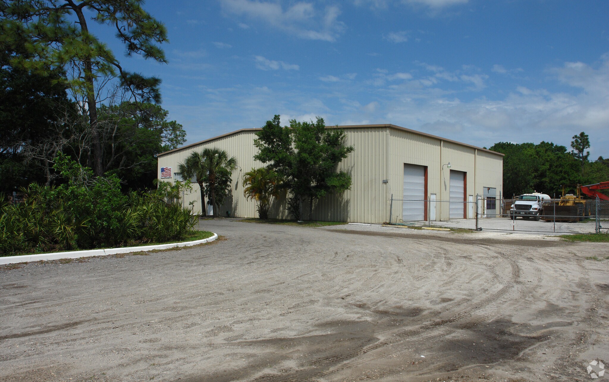 6995 N 90th Ave, Pinellas Park, FL for lease Primary Photo- Image 1 of 17