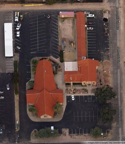 4741 E Broadway Blvd, Tucson, AZ à vendre - Photo du bâtiment - Image 2 de 3