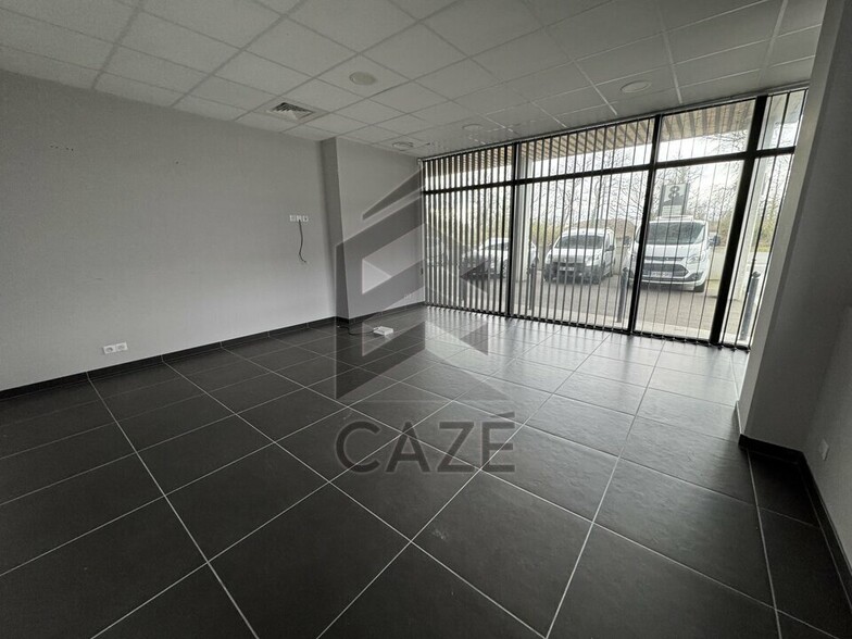 Office in Mérignac for lease - Interior Photo - Image 1 of 4