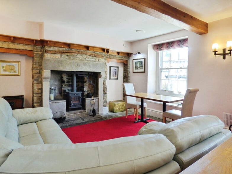 Market Pl, Hawes for sale - Interior Photo - Image 2 of 21