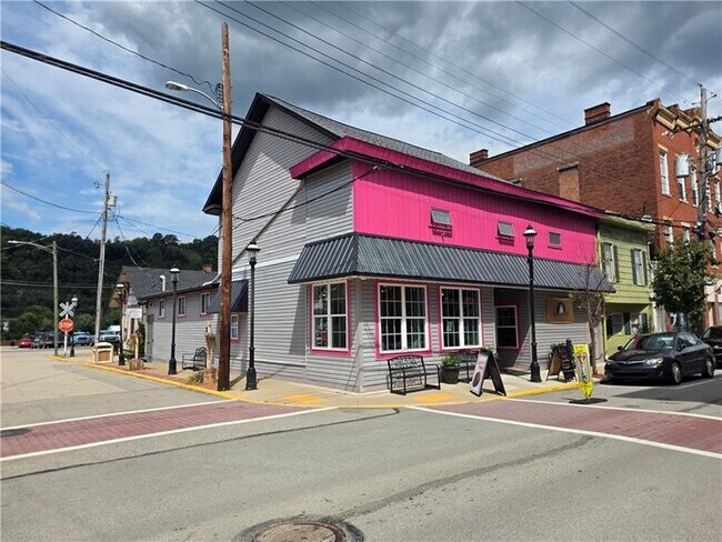 More details for 122 S 2nd Ave, Elizabeth, PA - Retail for Sale