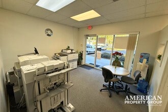 1800 Northgate Blvd, Sarasota, FL for lease Interior Photo- Image 1 of 10