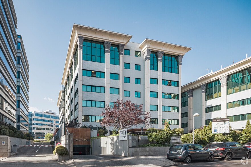 Avenida Manoteras, 46 B, Madrid, Madrid for lease - Building Photo - Image 2 of 13