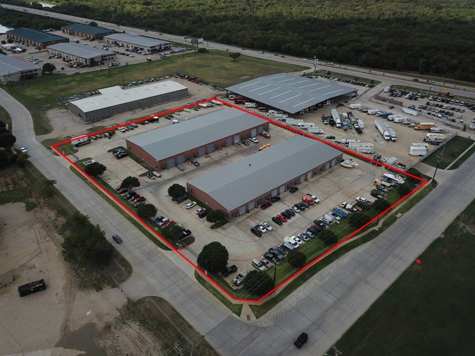 1671 Riverview Dr, Lewisville, TX for lease Primary Photo- Image 1 of 4