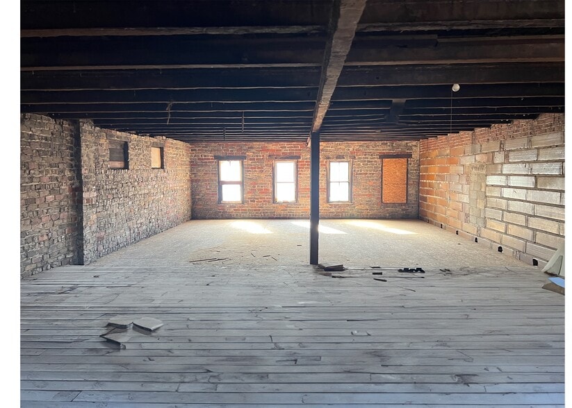 1605 Broadway, Lorain, OH for sale - Building Photo - Image 3 of 35