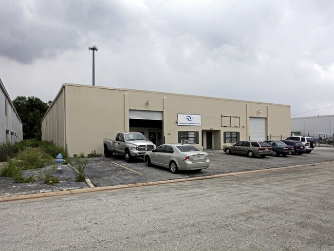 More details for 2500 Dinneen Ave, Orlando, FL - Industrial for Lease