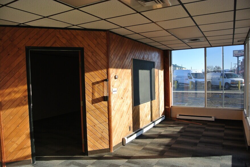 3625 E Sprague, Spokane, WA à louer - Photo du bâtiment - Image 2 de 7