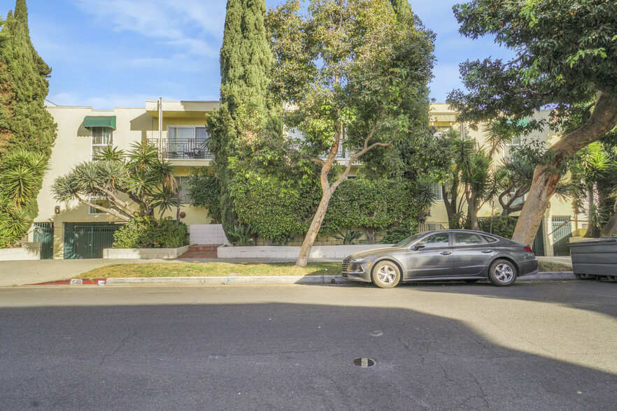 540 N Orlando Ave, Los Angeles, CA for sale - Building Photo - Image 1 of 37