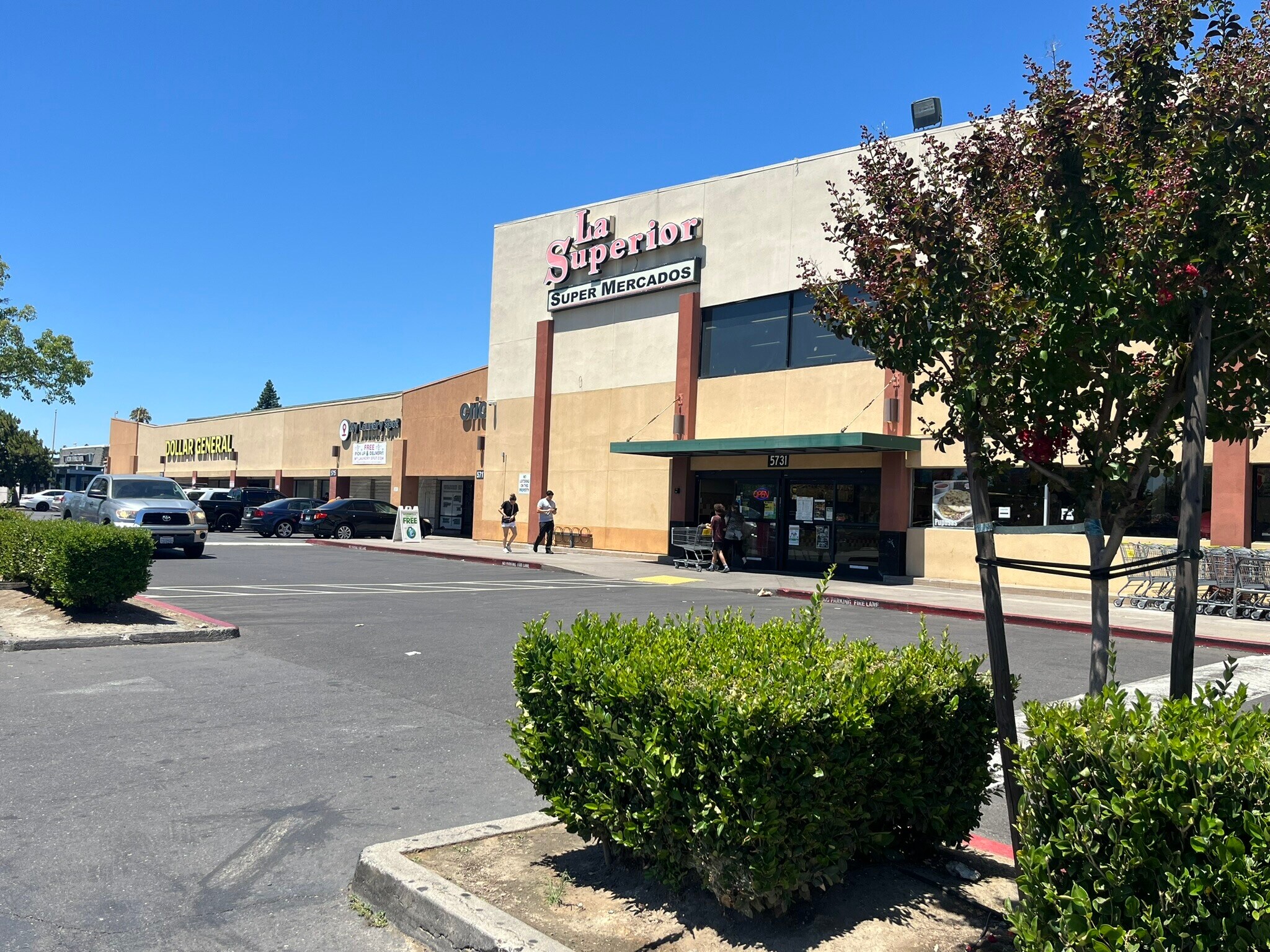 5697-5757 Hillsdale Blvd, Sacramento, CA for lease Building Photo- Image 1 of 5