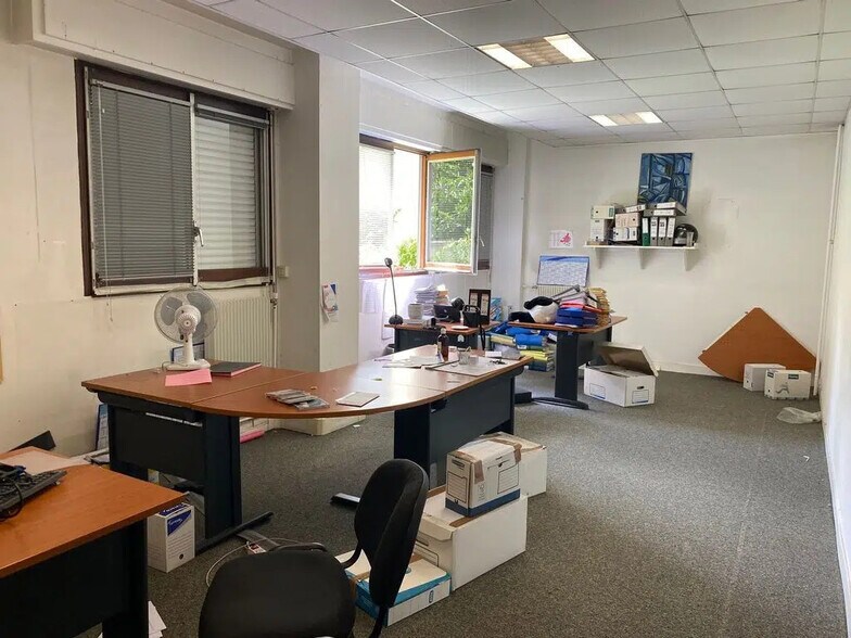 Bureau dans Paris à louer - Photo du bâtiment - Image 2 de 6