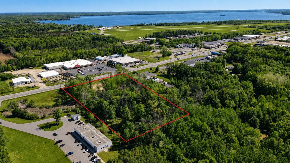 1342 E Green Bay St, Shawano, WI for sale - Building Photo - Image 1 of 4