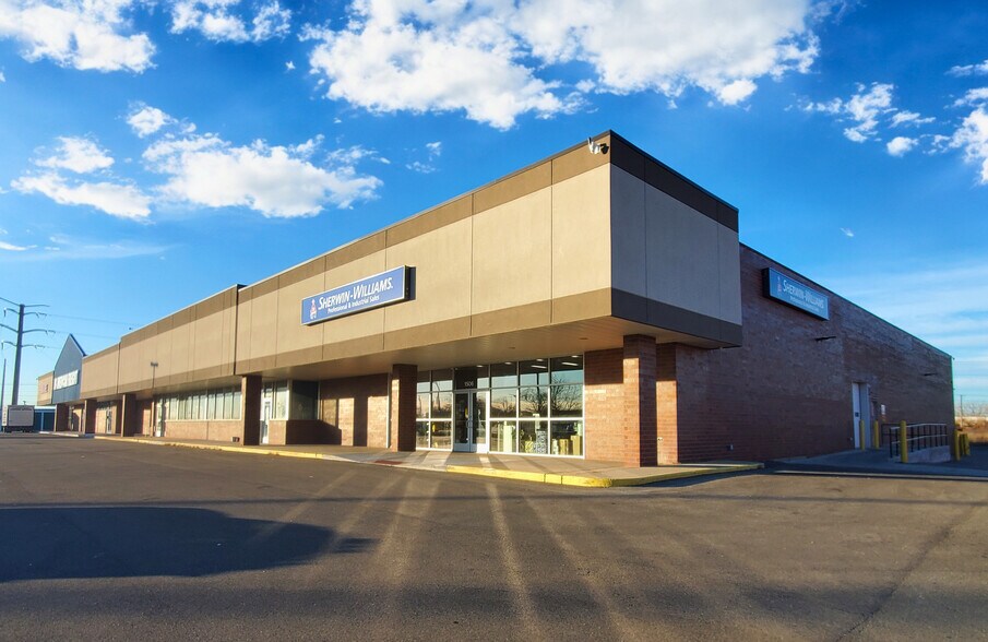 1500-1502 E Riverside Blvd, Loves Park, IL à louer - Photo du bâtiment - Image 3 de 6