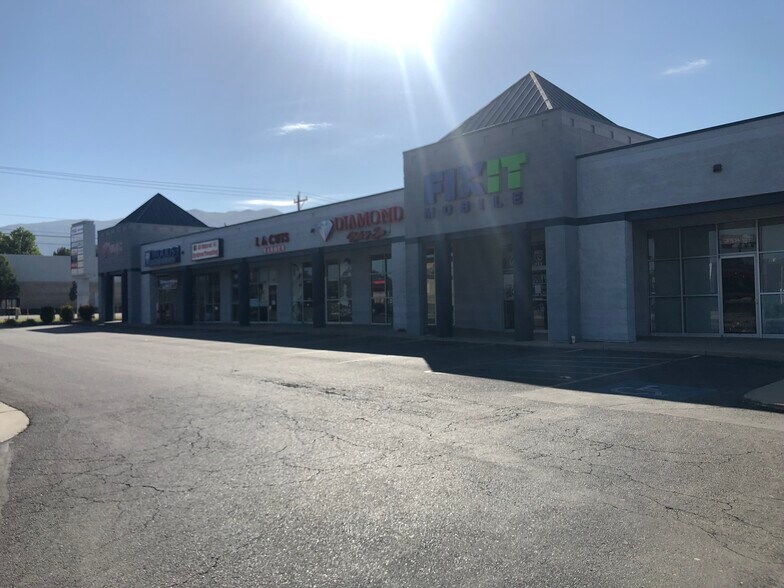 701-721 N Main St, Layton, UT à louer - Photo du bâtiment - Image 3 de 6