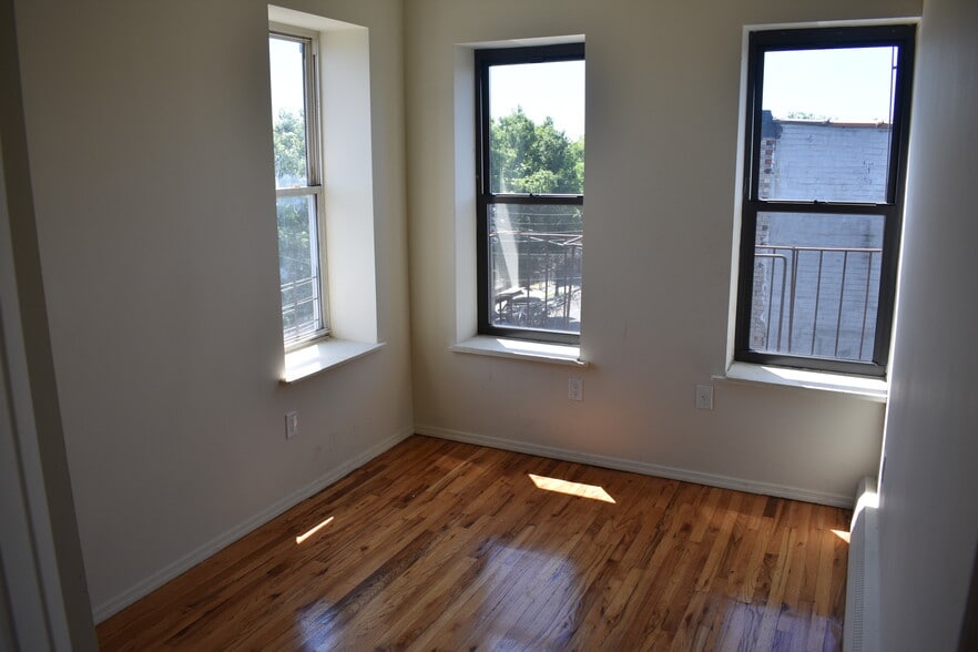 1108 Blake Ave, Brooklyn, NY for sale - Building Photo - Image 3 of 11
