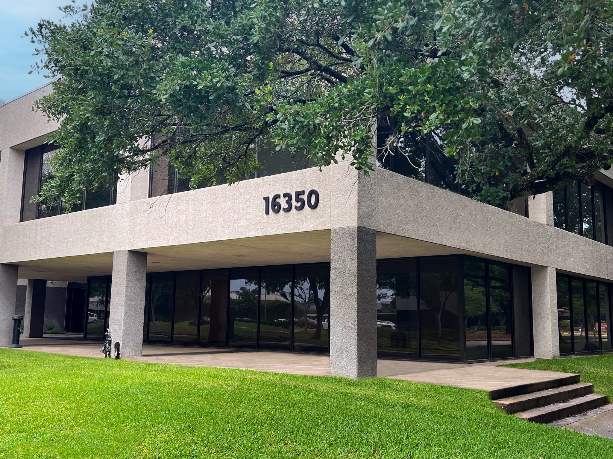 16350 Park Ten Place Dr, Houston, TX for lease Primary Photo- Image 1 of 8